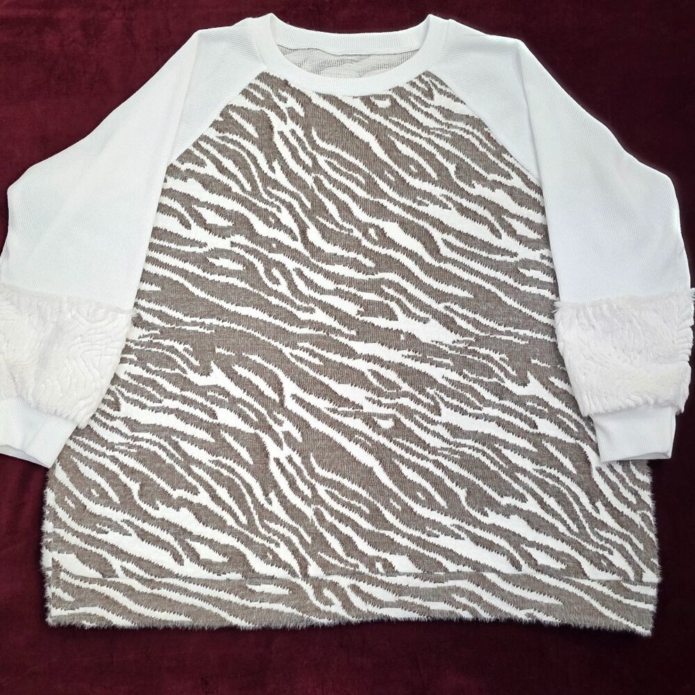 Pullover - Picture 2 of 3
